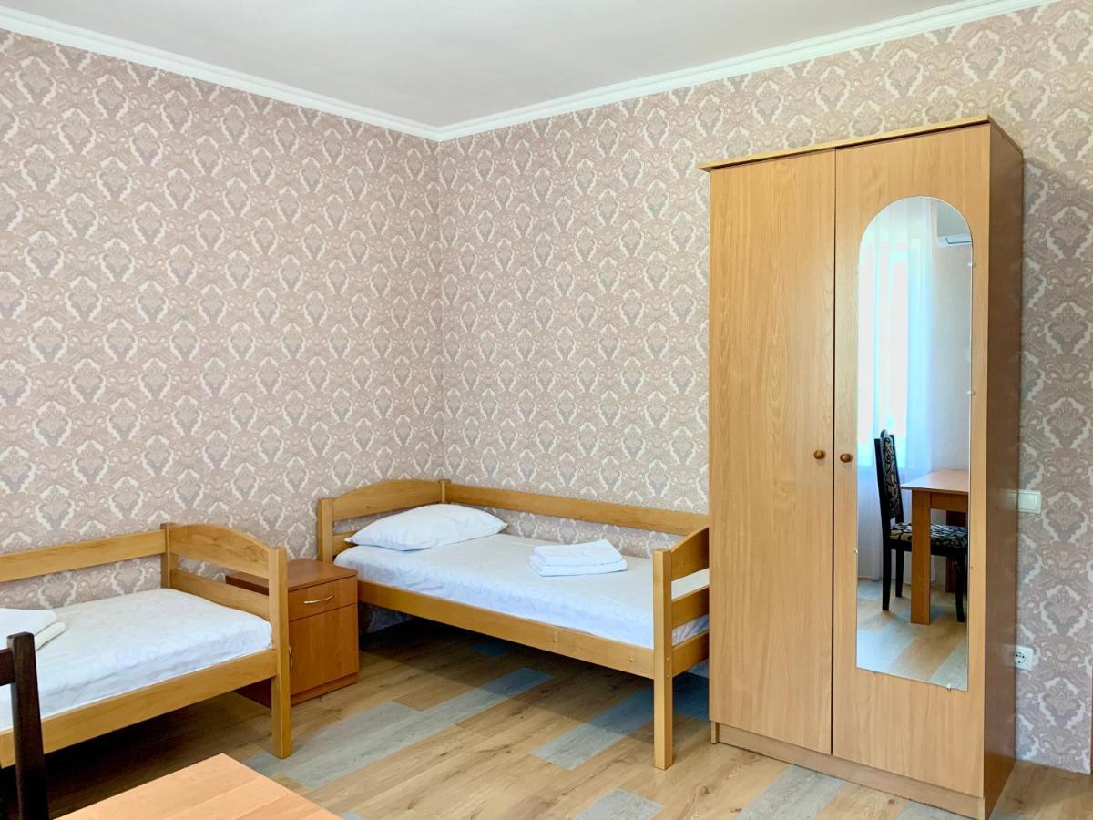 Мини-Гостиница Три Коня Pereyaslav-Khmelʼnytsʼkyy Dış mekan fotoğraf