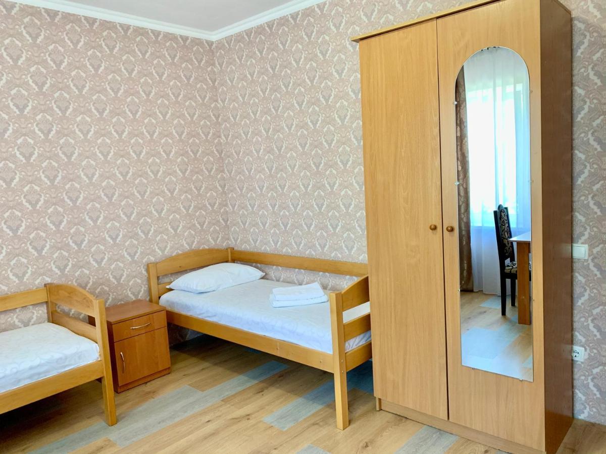 Мини-Гостиница Три Коня Pereyaslav-Khmelʼnytsʼkyy Dış mekan fotoğraf