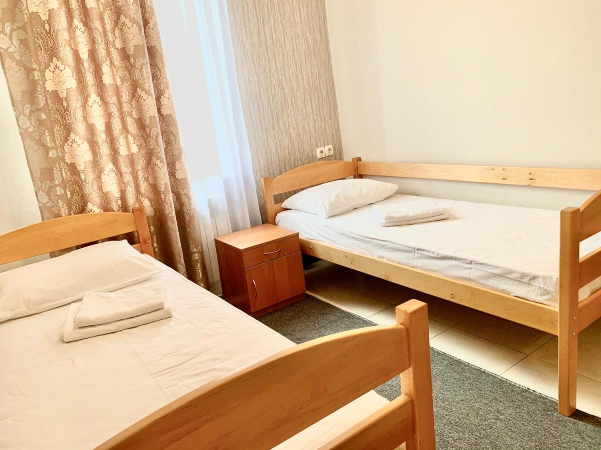 Мини-Гостиница Три Коня Pereyaslav-Khmelʼnytsʼkyy Dış mekan fotoğraf