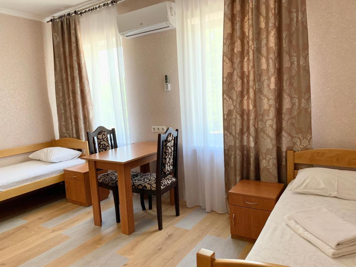 Мини-Гостиница Три Коня Pereyaslav-Khmelʼnytsʼkyy Dış mekan fotoğraf