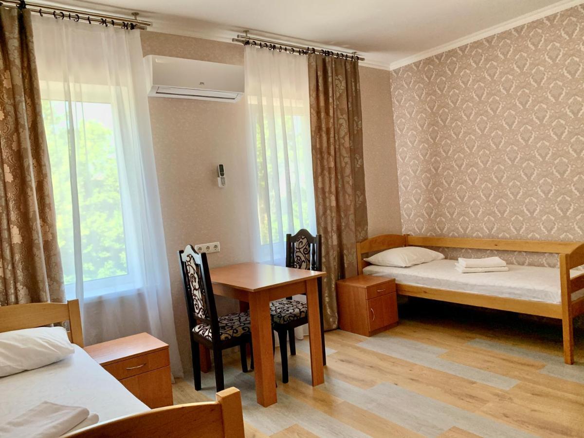 Мини-Гостиница Три Коня Pereyaslav-Khmelʼnytsʼkyy Dış mekan fotoğraf